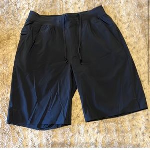 Lululemon License to Train Shorts 7” Size Medium